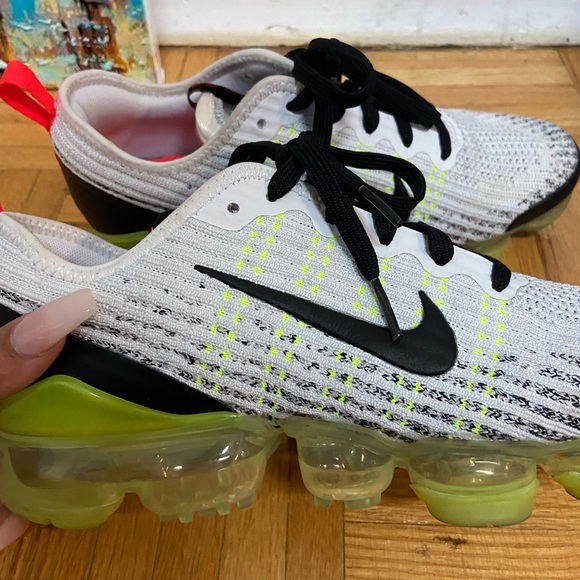 WOMEN’S NIKE AIR VAPORMAX FLYKNIT 3 - GREEN COLLECTION - SIZE 5.5 - Picture 2 of 8